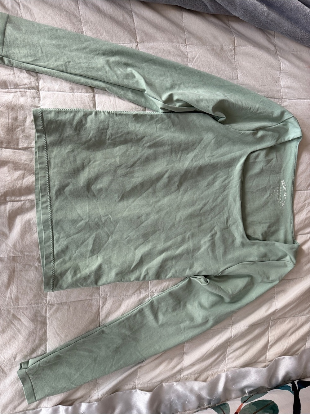 Aeropostale Sage Green Long-Sleeve Scoop Neck Tee